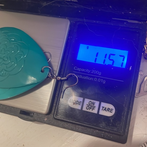 3” turquoise color year drop shaped floral diamond etch pattern dangle earrings - Picture 10 of 10